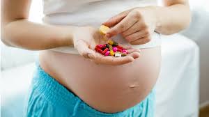 Pregnant Women Take Multivitamins